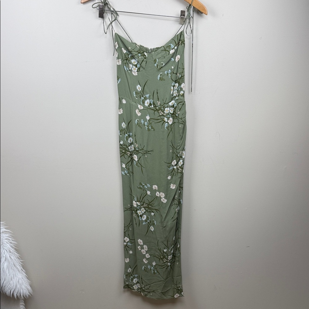 ❌❌SOLD❌❌NEW Reformation Kourtney Sage Floral Maxi Dress in Bonita 2 - Picture 6 of 16